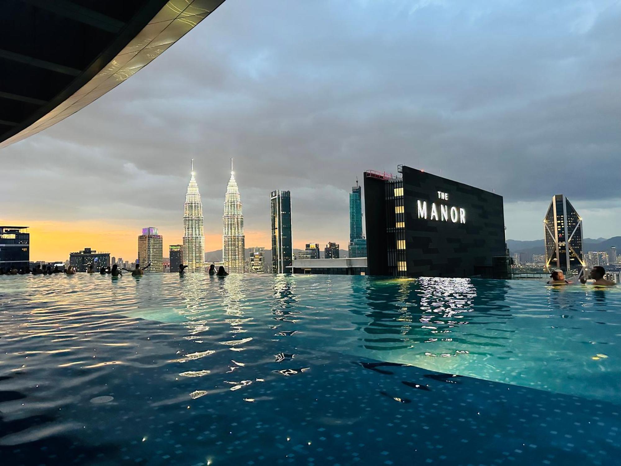 Crystal Suite At Eaton Klcc 쿠알라룸푸르 외부 사진